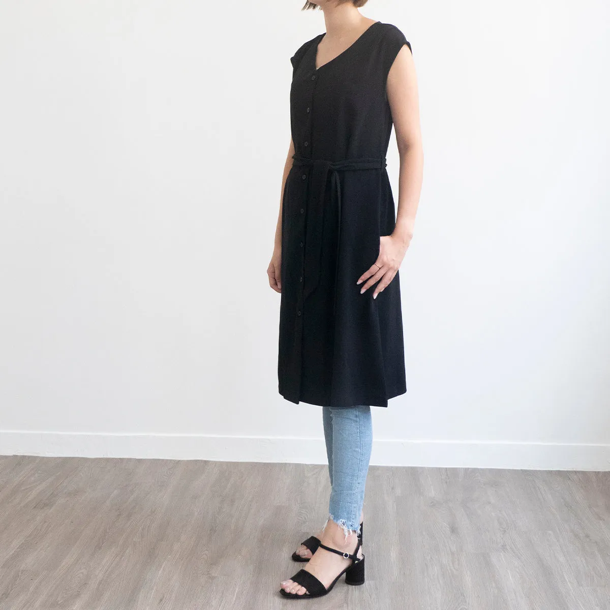 鈕扣腰帶外套連身裙 Button Down Dress
