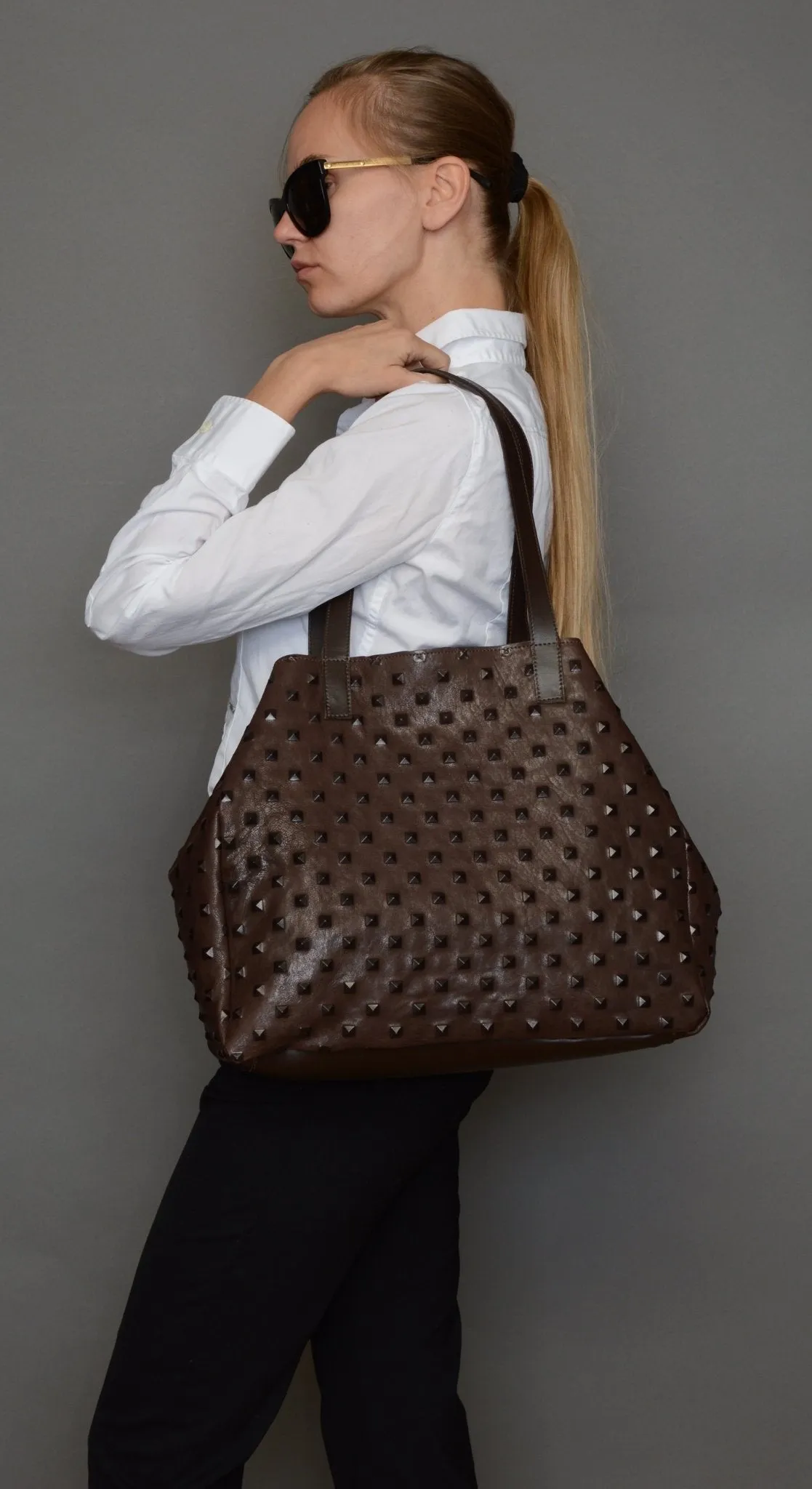 AMBER Brown Studs