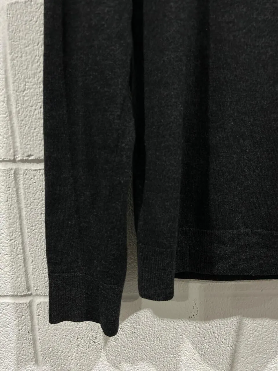Club Monaco Dark Grey Men's Sweater Size S