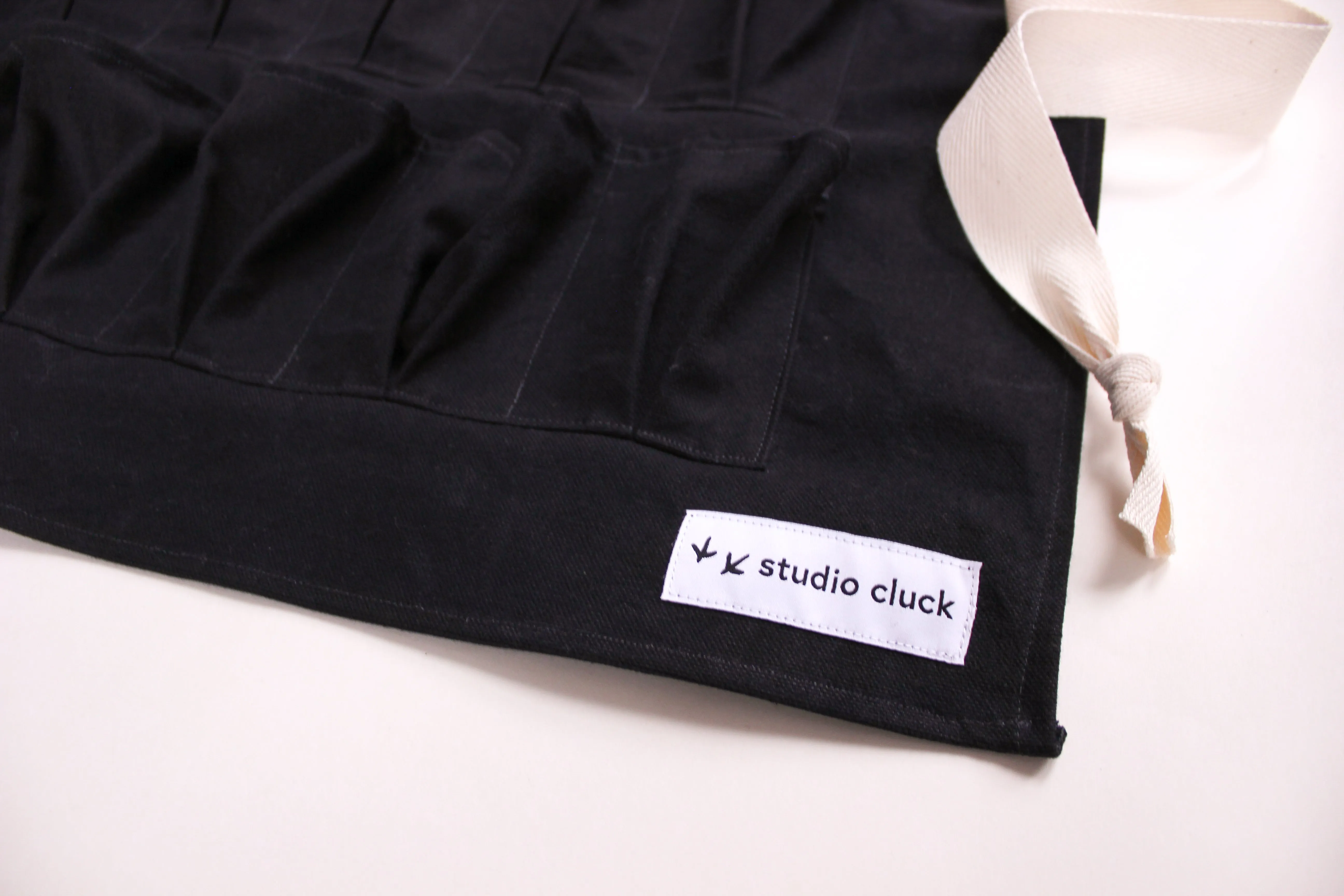 Egg Apron Black