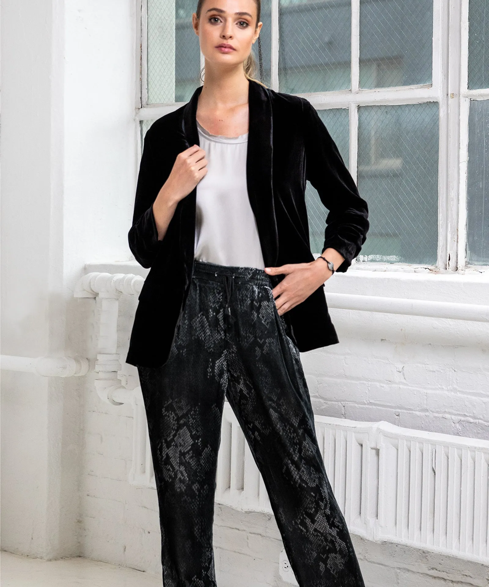 go velvet scrunch sleeve jacket