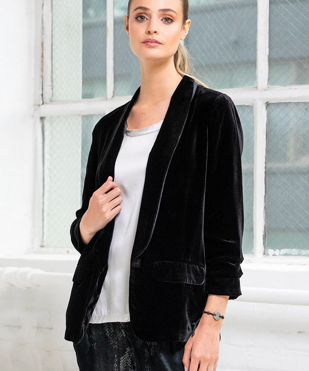 go velvet scrunch sleeve jacket