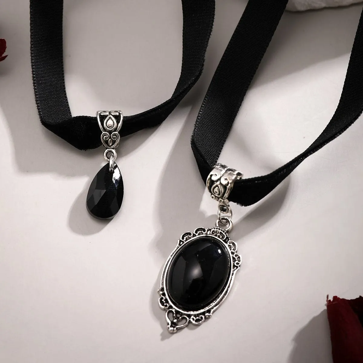 Gothic Layered Crystal Waterdrop Oval Pendant Velvet Necklace Set