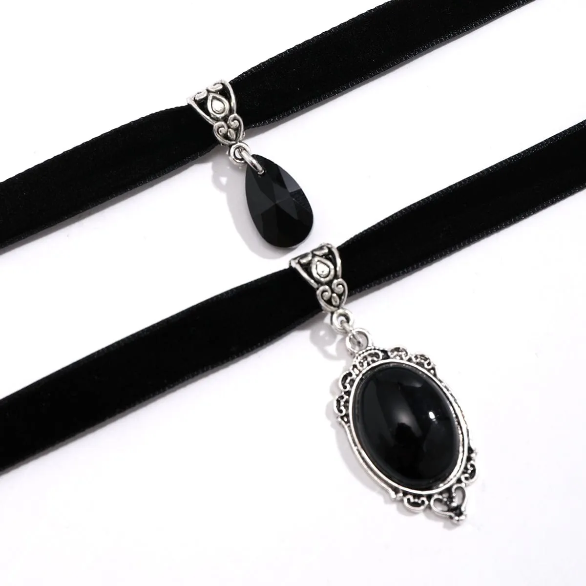Gothic Layered Crystal Waterdrop Oval Pendant Velvet Necklace Set