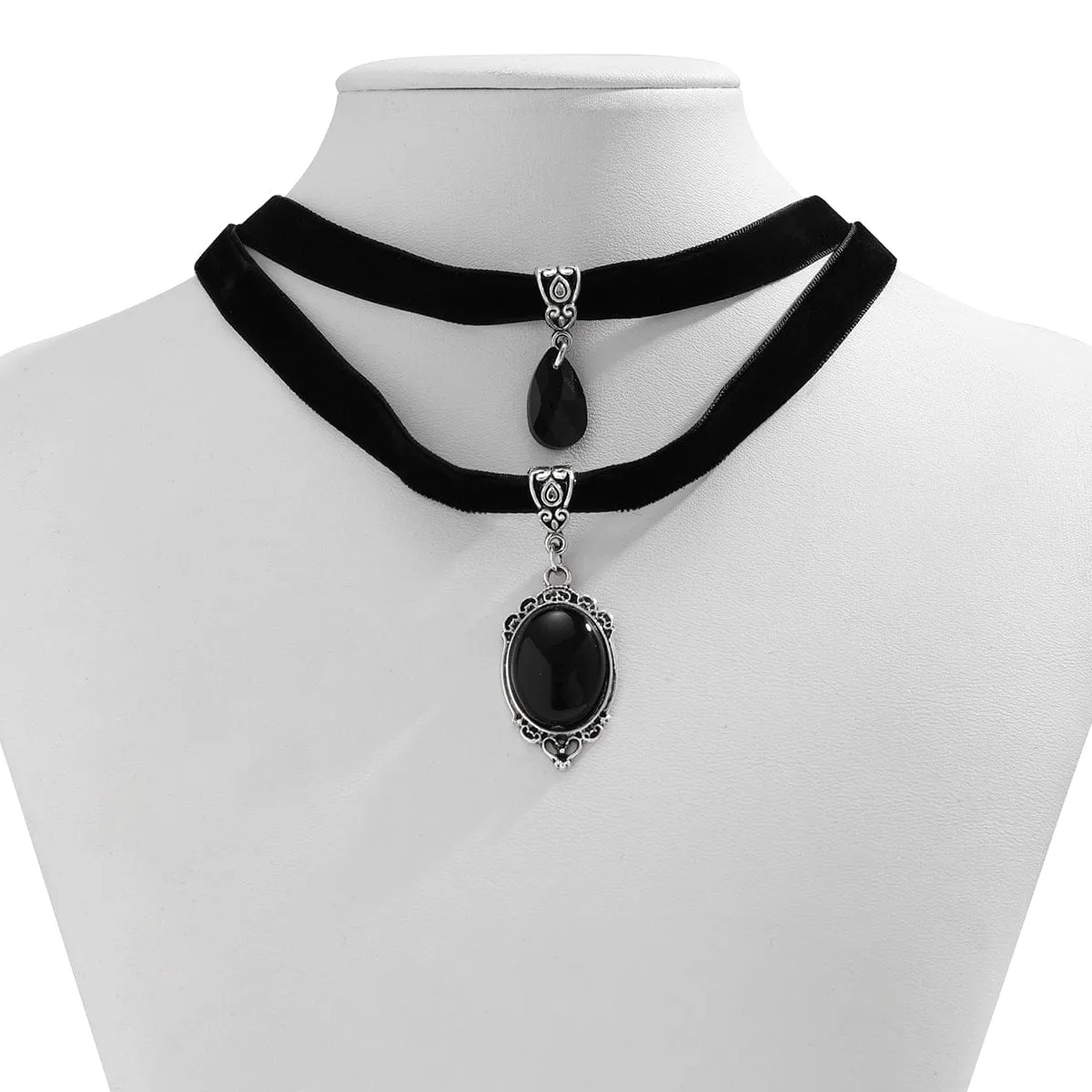 Gothic Layered Crystal Waterdrop Oval Pendant Velvet Necklace Set