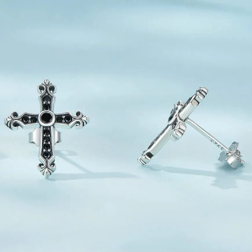 Gothic Stud Earrings with Black Diamond