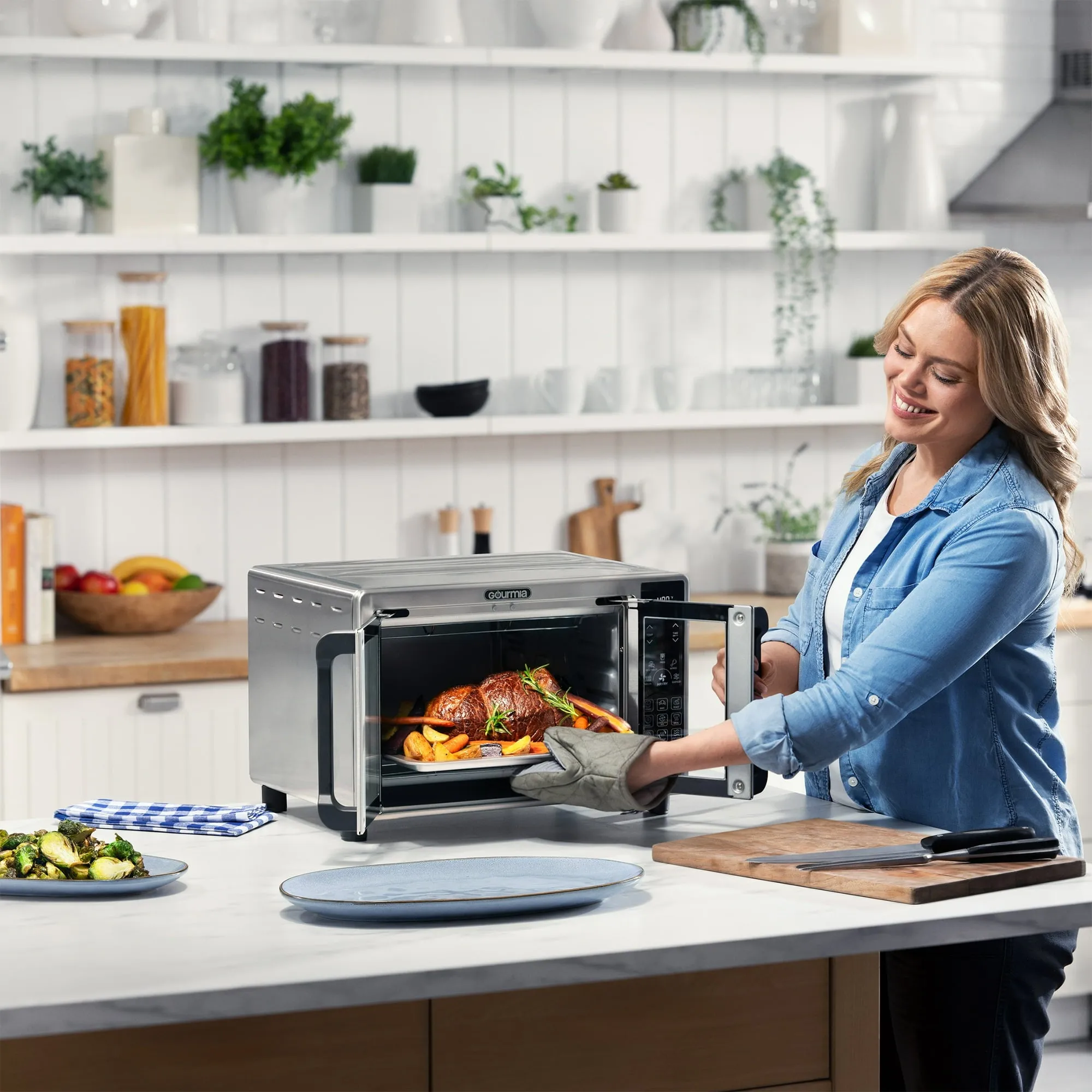 Gourmia 6-Slice Digital Toaster Oven Air Fryer, with 18 One-Touch Presets & Temp Probe, Stainless Steel - new