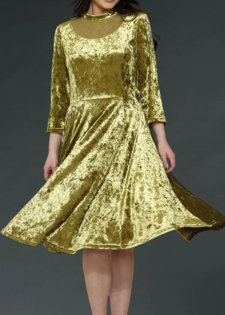 Medusa Green Velvet Gothic Dress with Lace Details