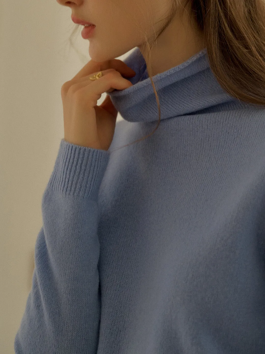 Solana Basic Versatile Turtleneck 100% Wool Sweater - Camel